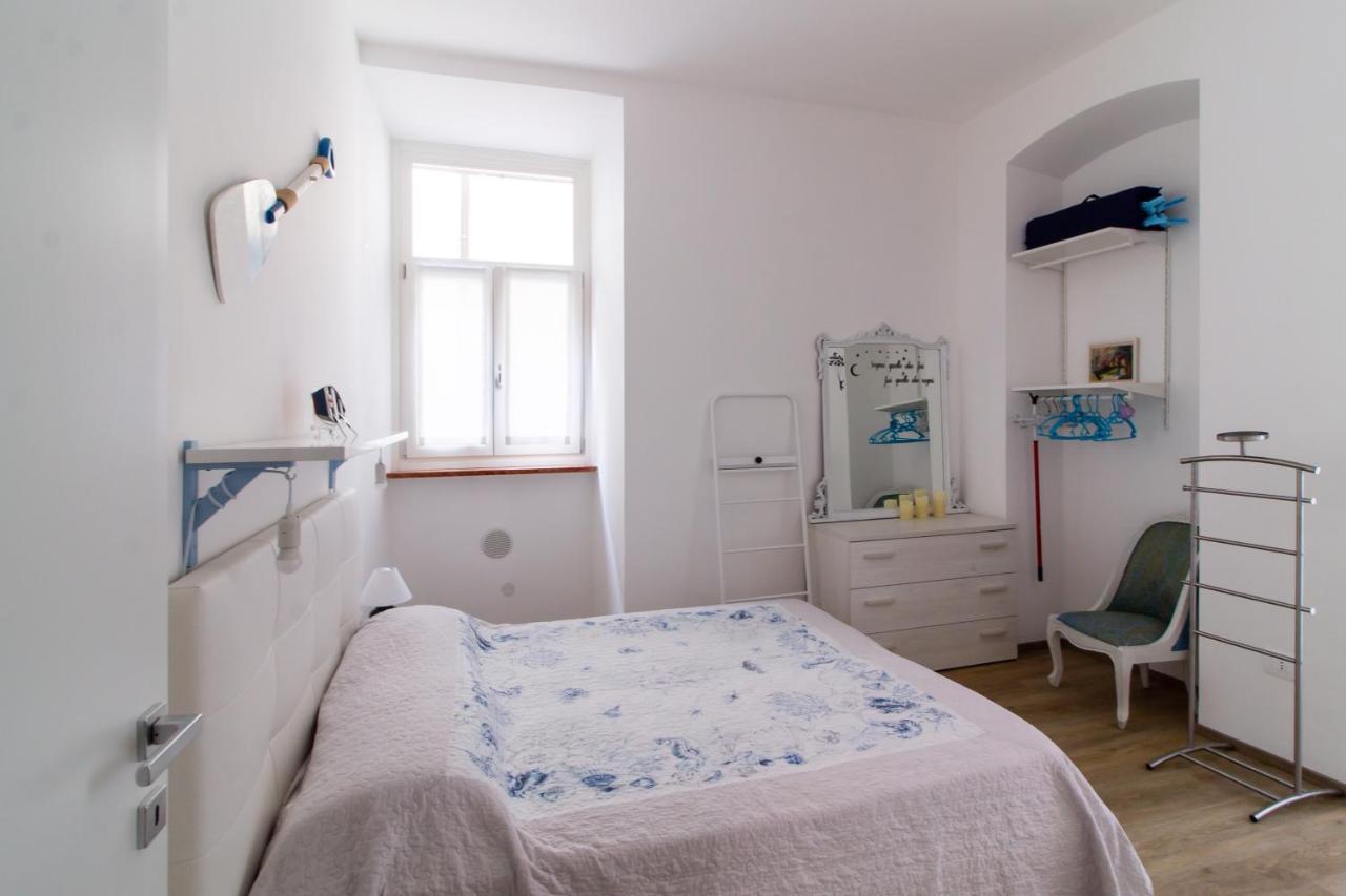 Ferienwohnung Casa Riva - Bilocale In Centro Storico Exterior foto
